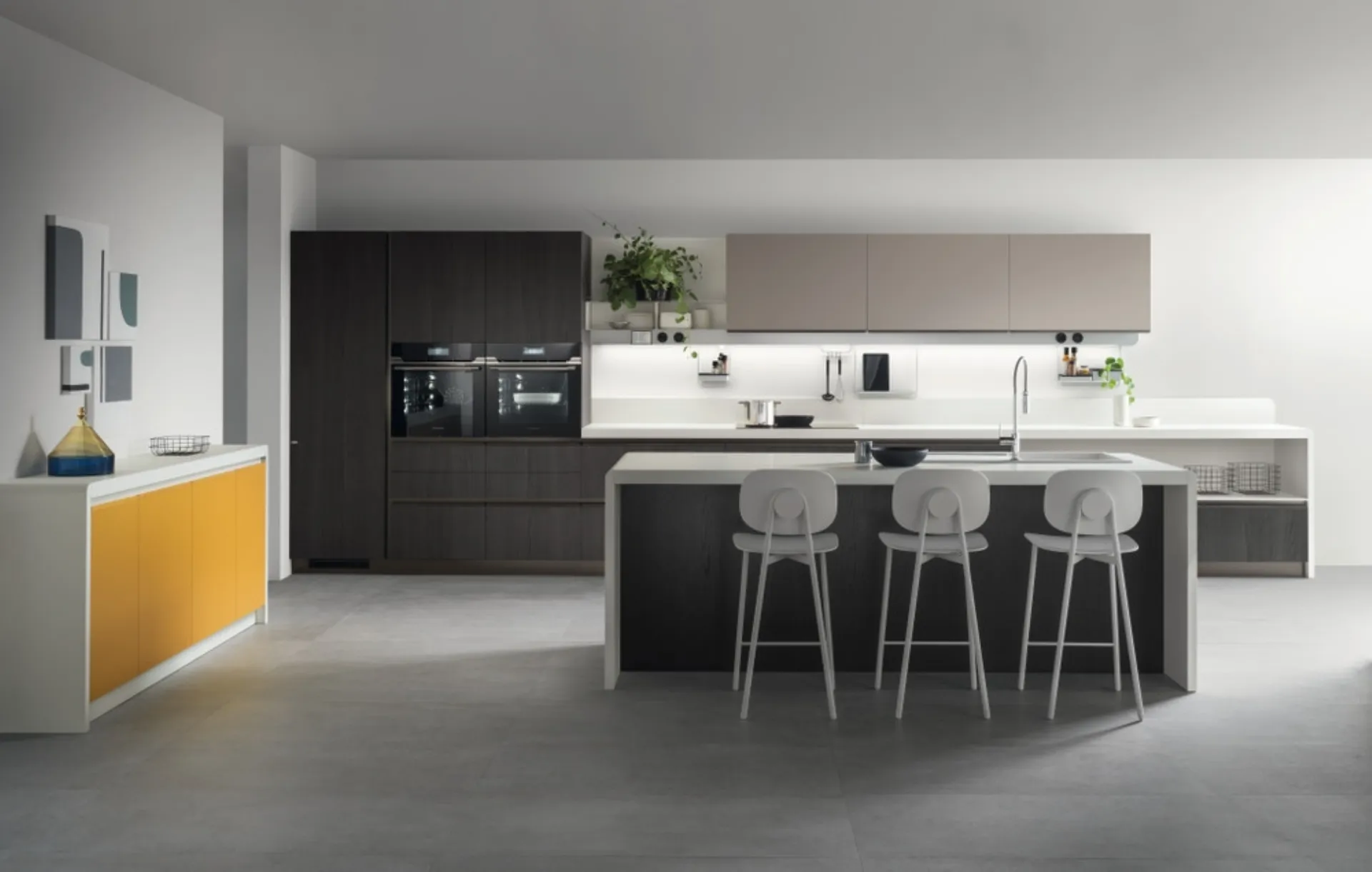 Cucina Moderna Dandy Plus 05 Rovere Carbone e Giallo Senape di Scavolini